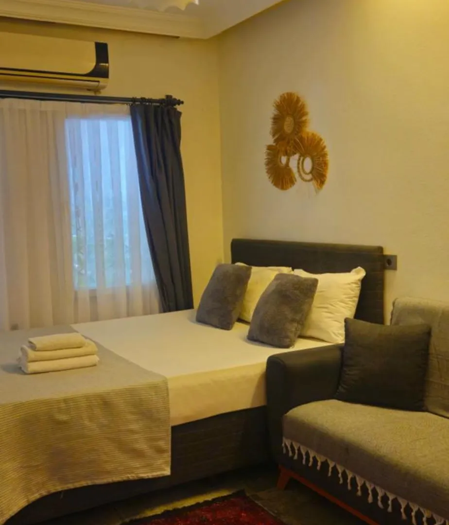 Merkez Kumsal Pansiyon Bodrum B&B